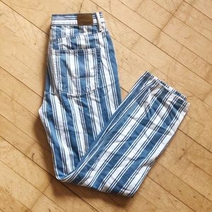 American Eagle Mom Jeans